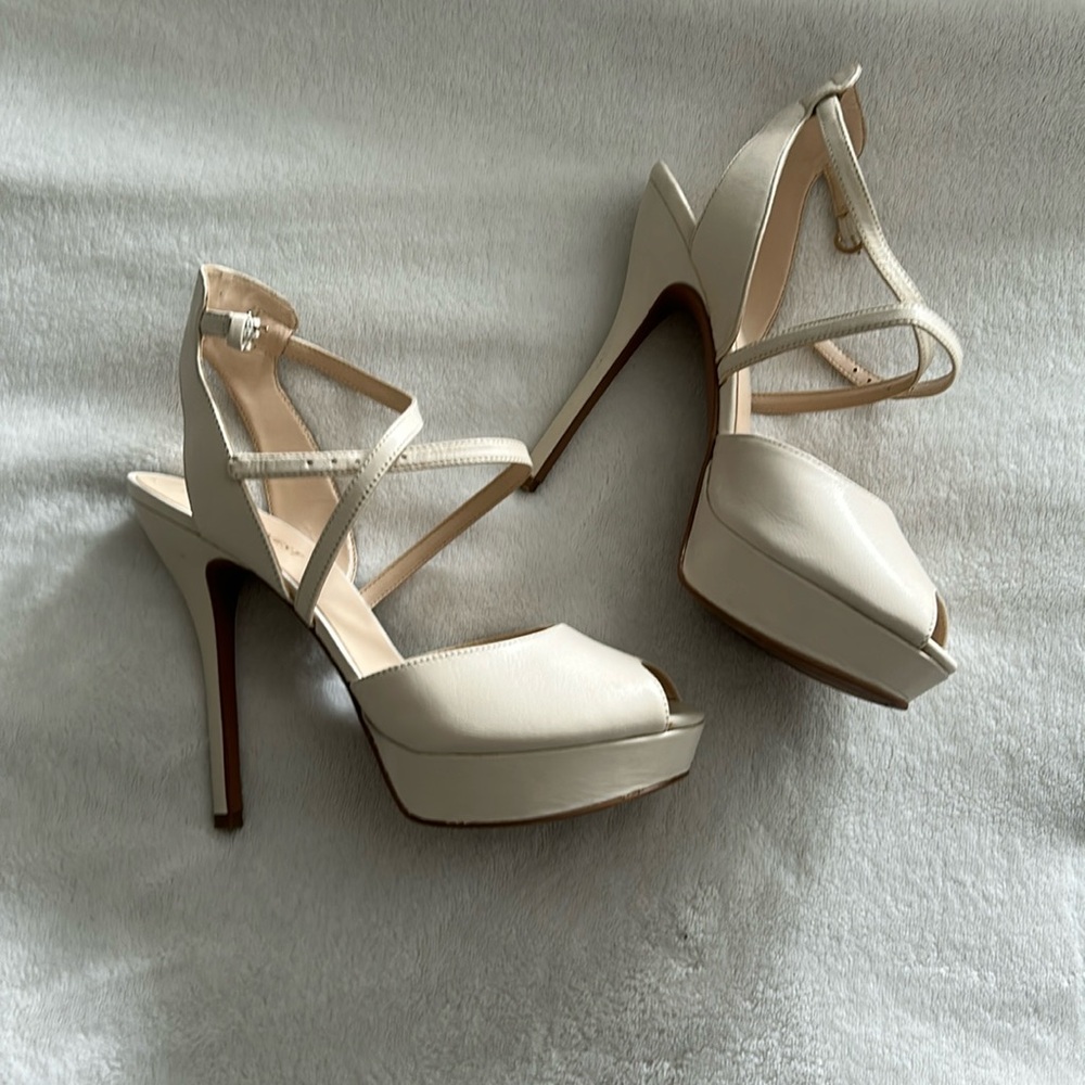 Nine West Cream Shoes